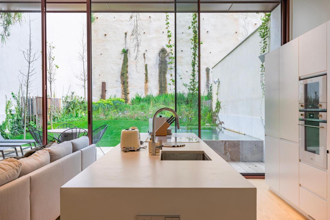 Hidden Pearl W/ Patio & Pool By Lovelystay リスボン エクステリア 写真